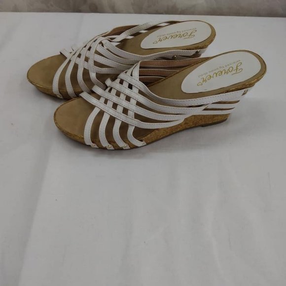 Size 10 Forever Selected By Paula Abdul  3in. Wedge Heel Sandals - Picture 2 of 6